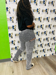 “Zebra” Pants – Bold Animal Print & Comfortable Fit