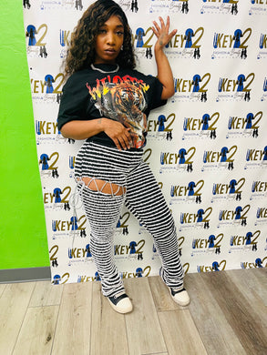 “Zebra” Pants – Bold Animal Print & Comfortable Fit