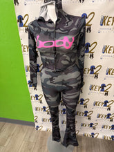 Load image into Gallery viewer, “Body” 2 Piece Set – Women’s Crop Top &amp; Fitted Pants Outfit