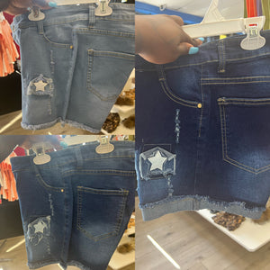 “Star” Denim Shorts – Classic, Edgy & Effortlessly Cool