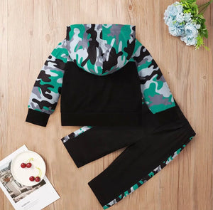 “Army Brat” Jogging Suit – Bold, Comfortable & Street-Ready