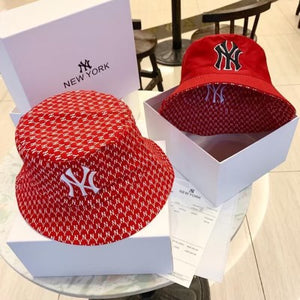 “Reversible” Yankee Bucket Hat – Versatile, Trendy & Street-Ready